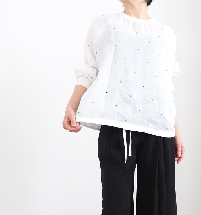 Squady スカディ ドット刺繍リネンプルオーバーシャツ 日本製