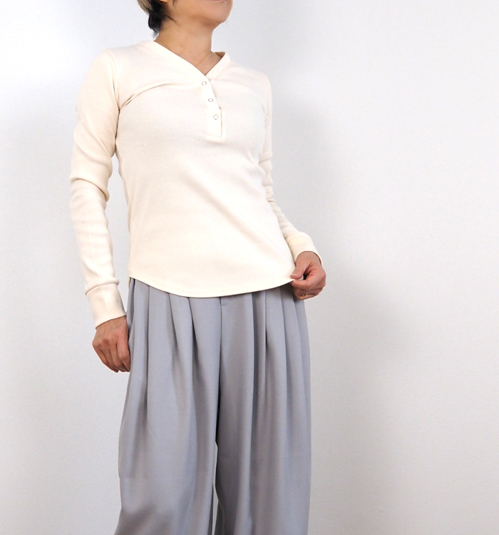 MIDIUMISOLID ミディウミソリッド Vネック ヘンリーネックリブプルオーバー