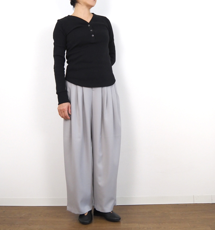 MIDIUMISOLID ミディウミソリッド Vネック ヘンリーネックリブプルオーバー