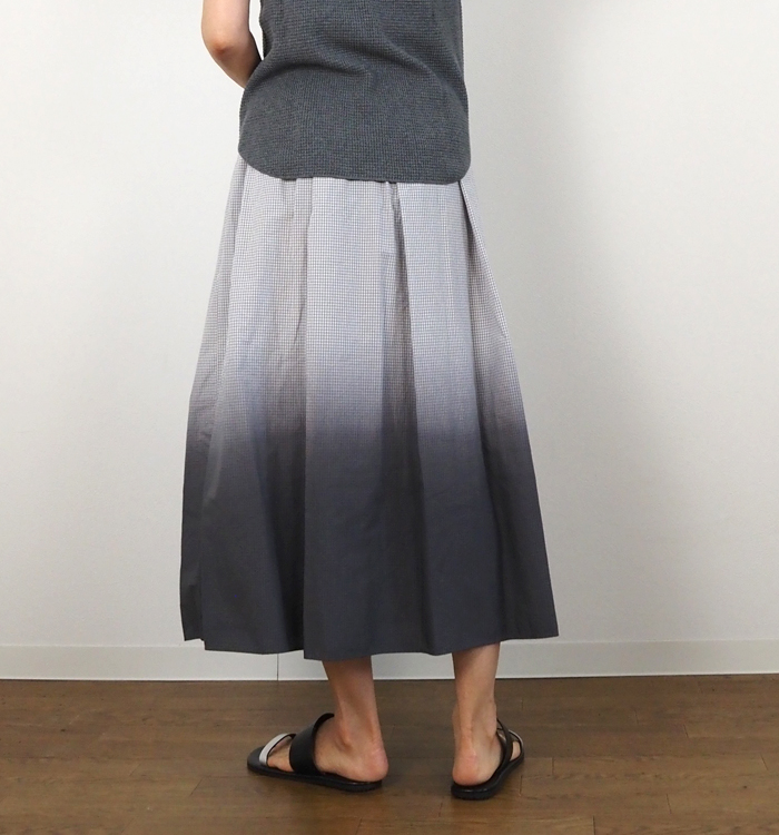 MidiUmi グラデーションダイフレアースカート