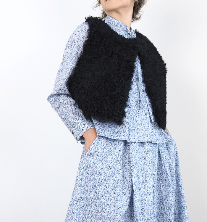 Munich ミューニック リバーシブルジレ カーリーフェイクファーxシープボア レディース