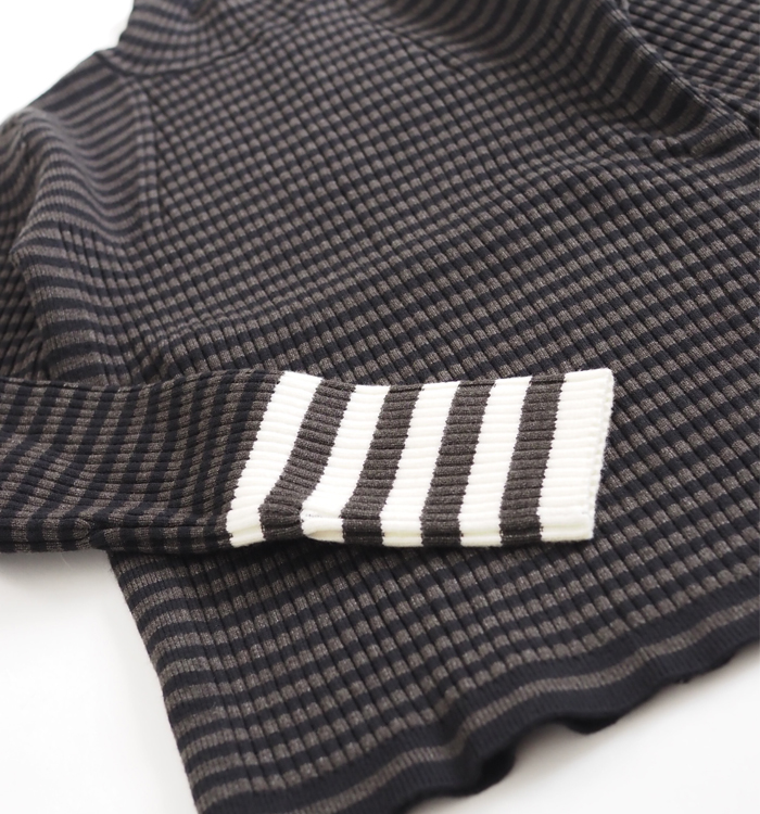 MARECHAL TERRE マルシャルテル ハイネックニットプルオーバー 前後ピッチ切替ボーダー×配色袖口 