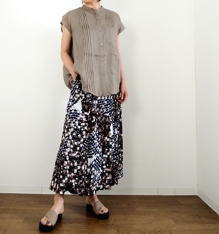 Munich ミューニック フレンチスリーブ タックリネンシャツ