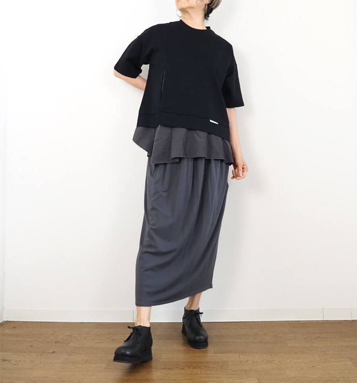 MARECHAL TERRE ヘムラッフルTシャツ 着用スタイリング