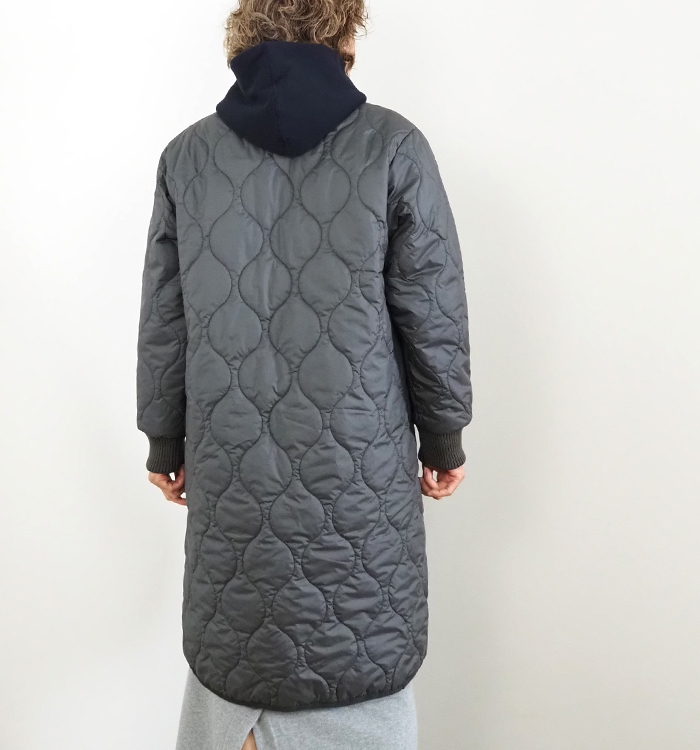 MidiUmi ミディウミ キルティングロングコート ノーカラー レディース