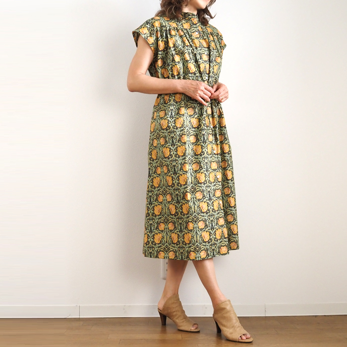 【sosotto 】★美品 リバティ　LIBERTY　 ドロストワンピース sosotto ソソット ドロストワンピース リバティプリント