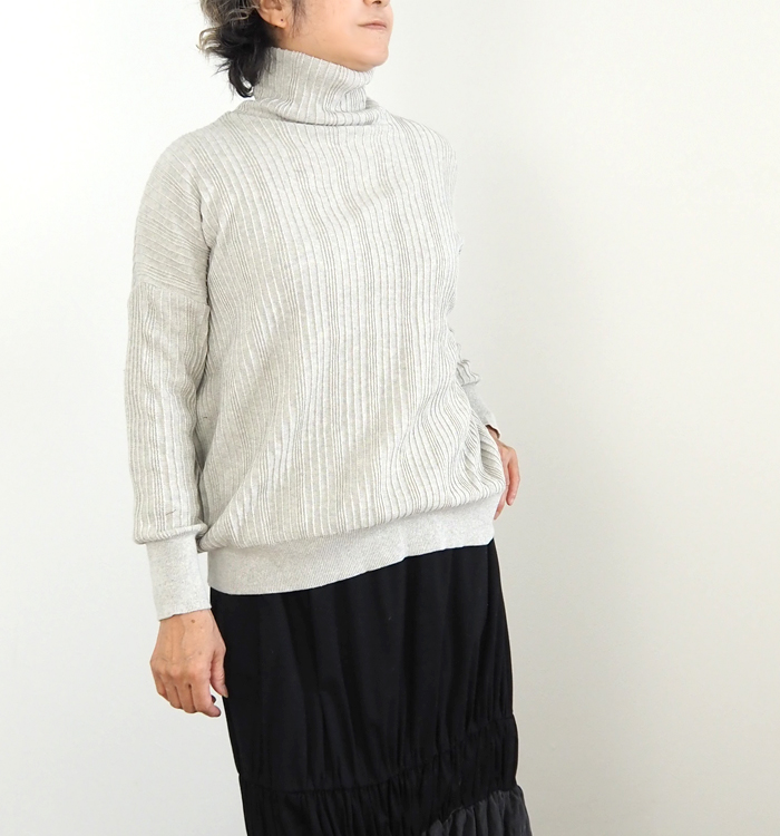 グレー着用 サイドスタイル
