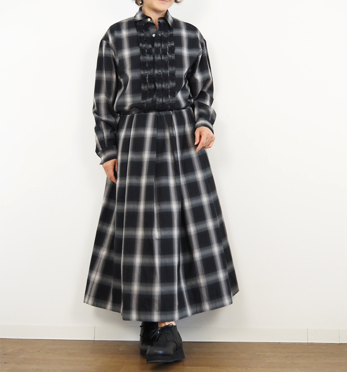 nicholson and nicholson ニコルソンアンドニコルソン ランダムタックスカート