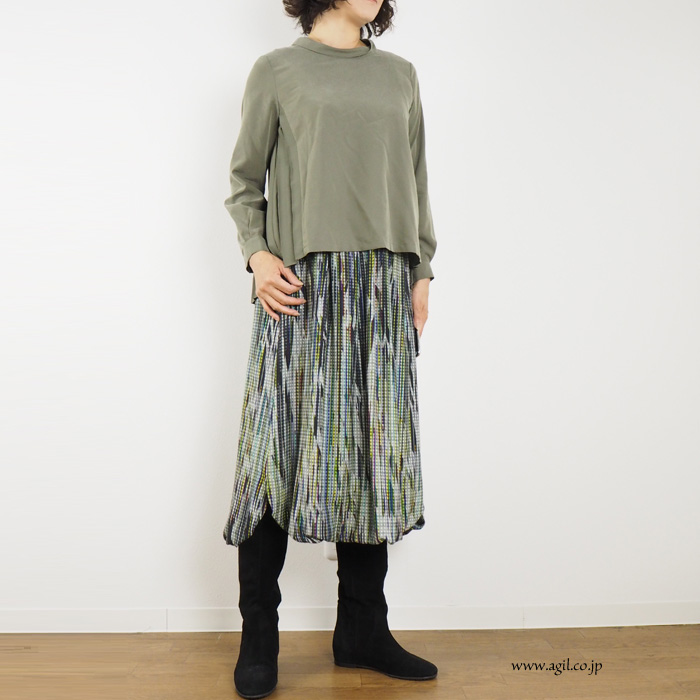 isato design works (イサトデザインワークス) バックプリーツ フレアーブラウス 長袖 レディース