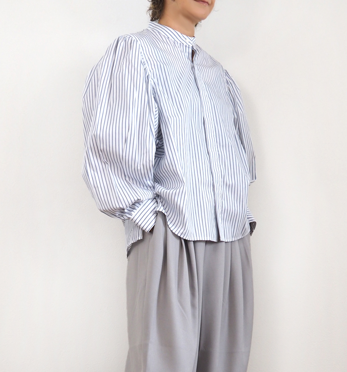 MANON マノン ギャザースリーブ バンドカラーシャツ レディース