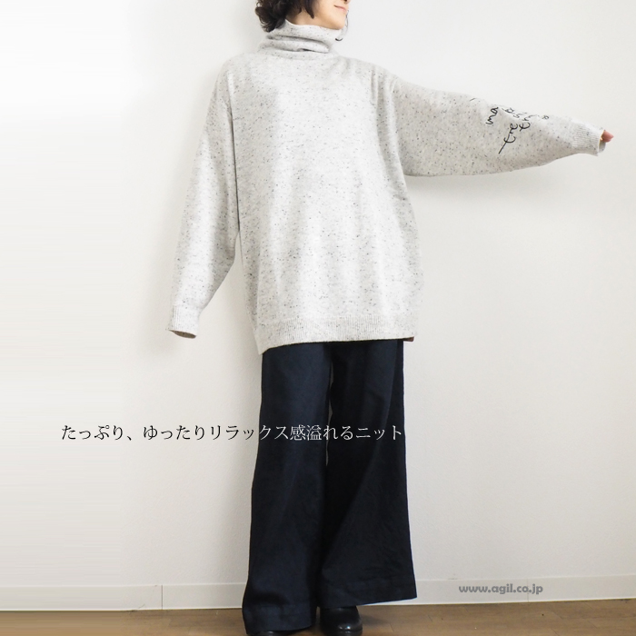 tiny dinosaur タイニーダイナソー タートルネック 刺繍文字 オーバーサイズニット レディース